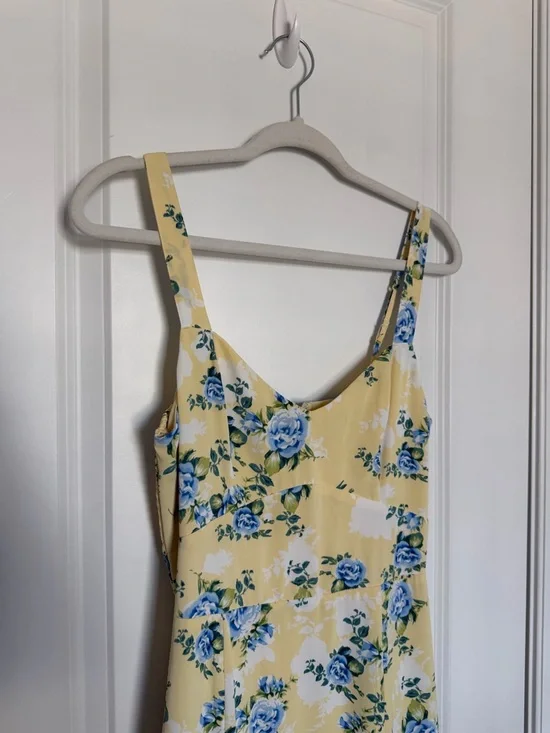 Abercrombie & Fitch Drama Ruffle Tiered Gown Pastel Yellow Floral - Picture 8 of 8